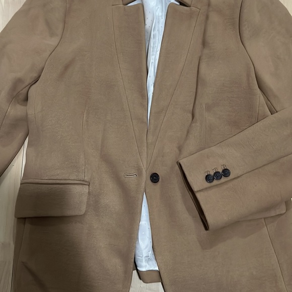 New - Picture 4 of 6